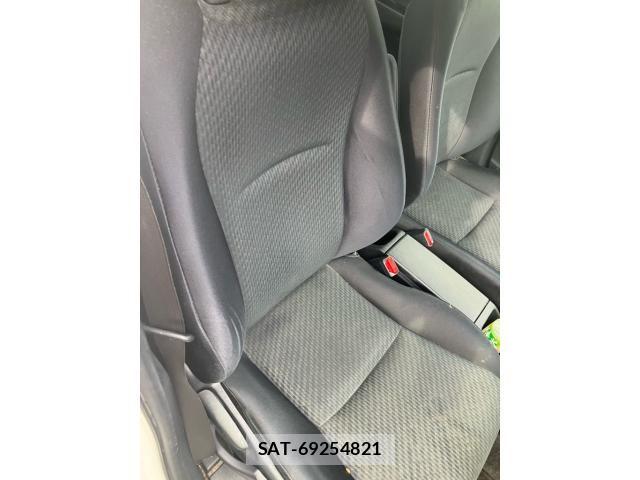 Toyota RACTIS 2012-03 7226302-9