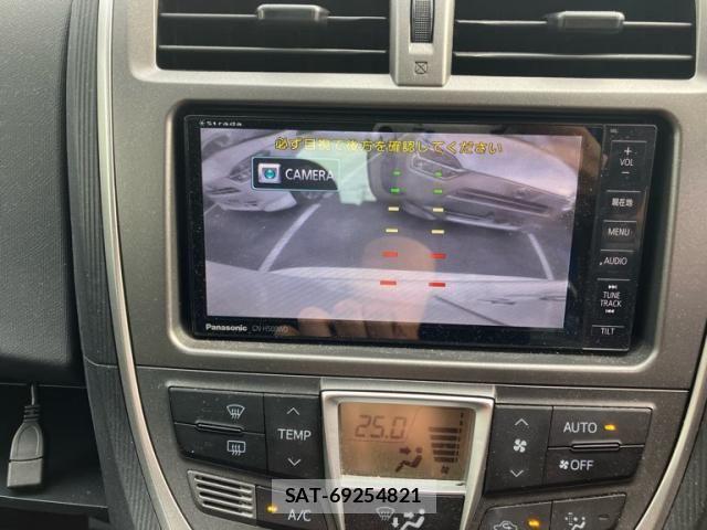 Toyota RACTIS 2012-03 7226302-14