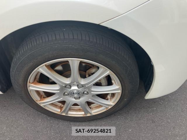 Toyota RACTIS 2012-03 7226302-4