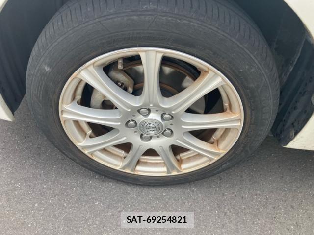 Toyota RACTIS 2012-03 7226302-7