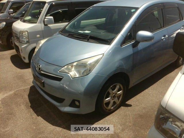 Toyota RACTIS 2013-06 7226303-0
