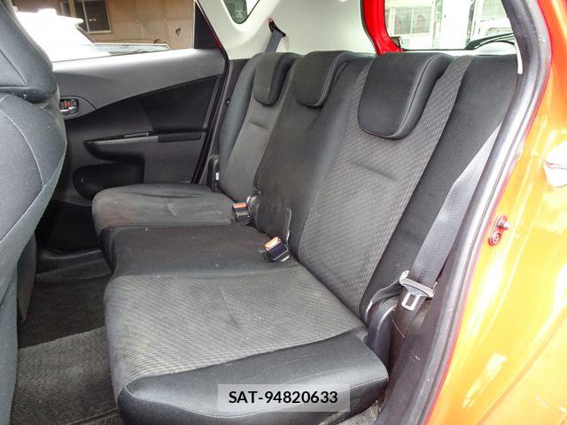 Toyota RACTIS 2013-07 7330757-16