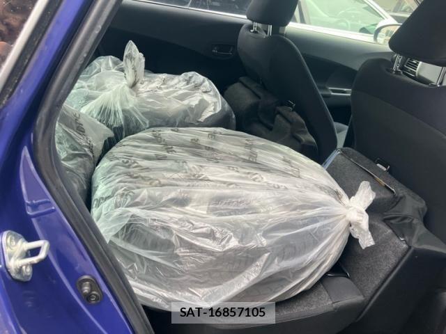 Toyota RACTIS 2011-12 7360223-10