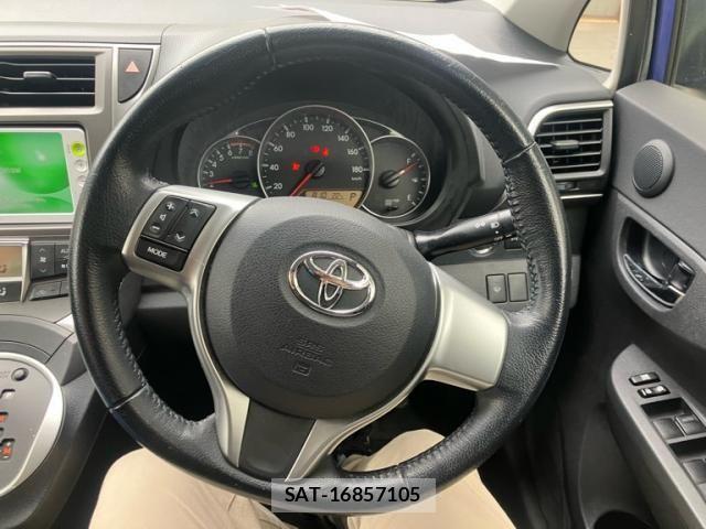 Toyota RACTIS 2011-12 7360223-12