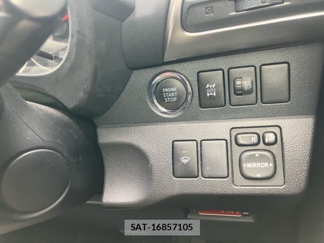 Toyota RACTIS 2011-12 7360223-13