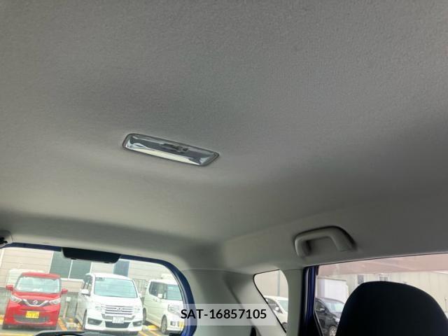 Toyota RACTIS 2011-12 7360223-17