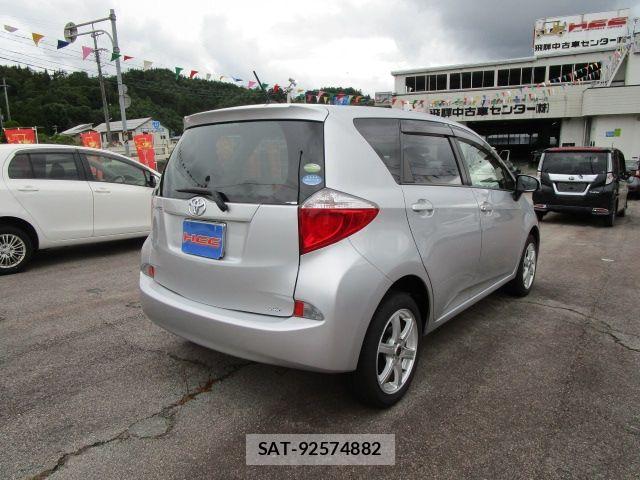Toyota RACTIS 2012-03 7620898-2
