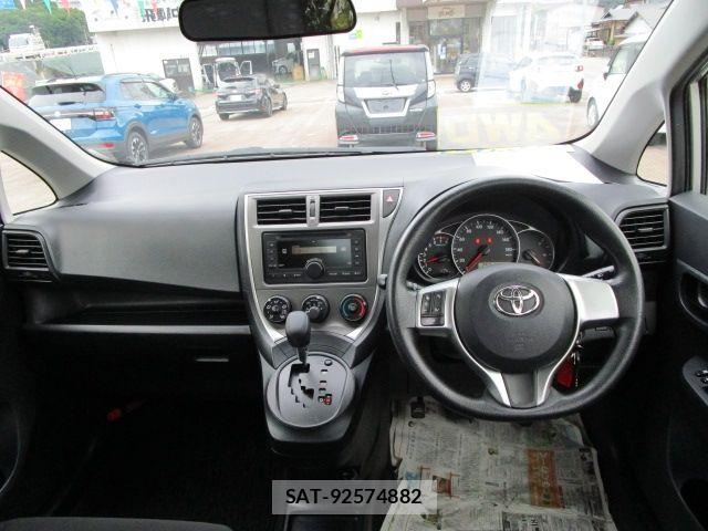 Toyota RACTIS 2012-03 7620898-3