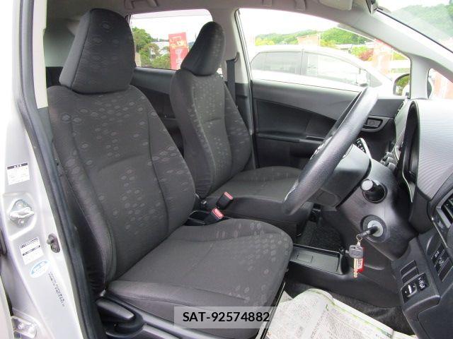 Toyota RACTIS 2012-03 7620898-4