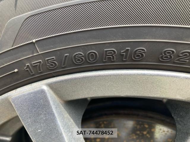 Toyota RACTIS 2011-05 7789967-9