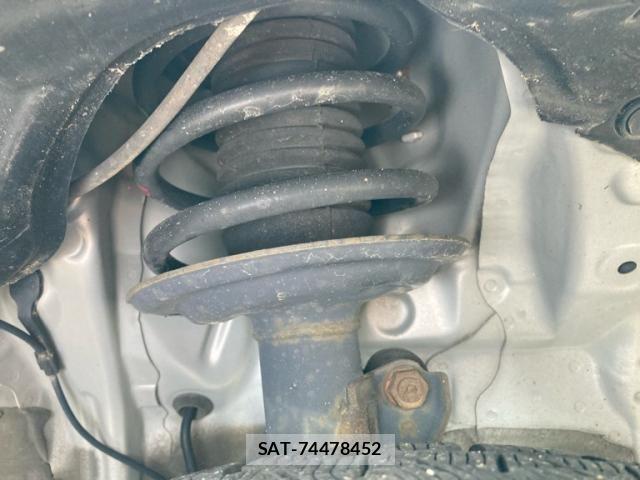Toyota RACTIS 2011-05 7789967-10