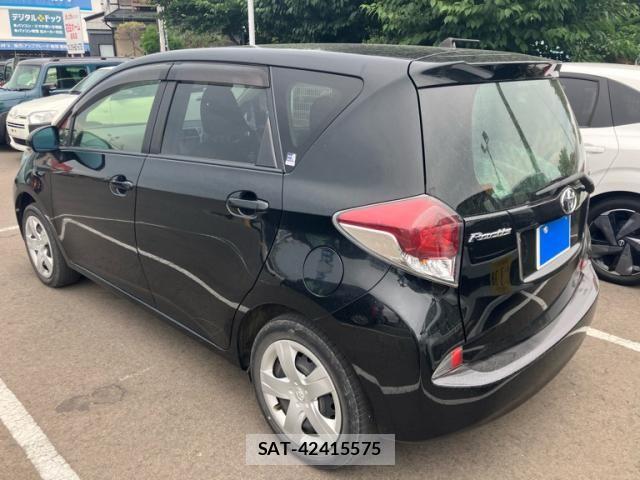 Toyota RACTIS 2015-07 8038856-4