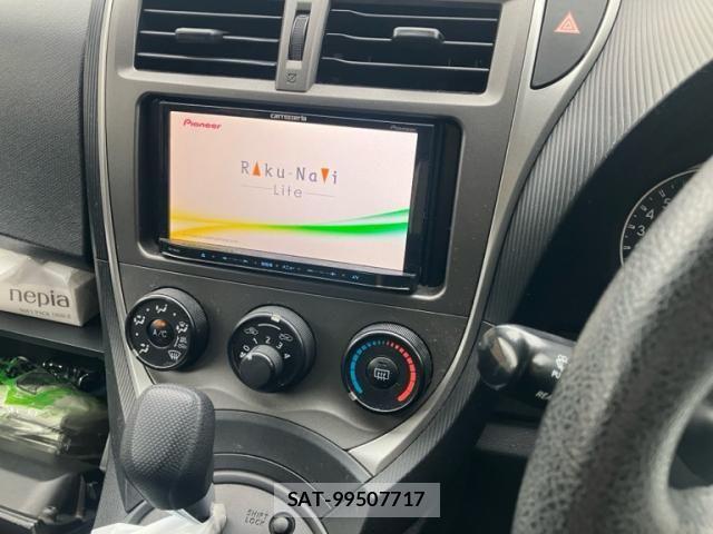 Toyota RACTIS 2011-08 8317725-9