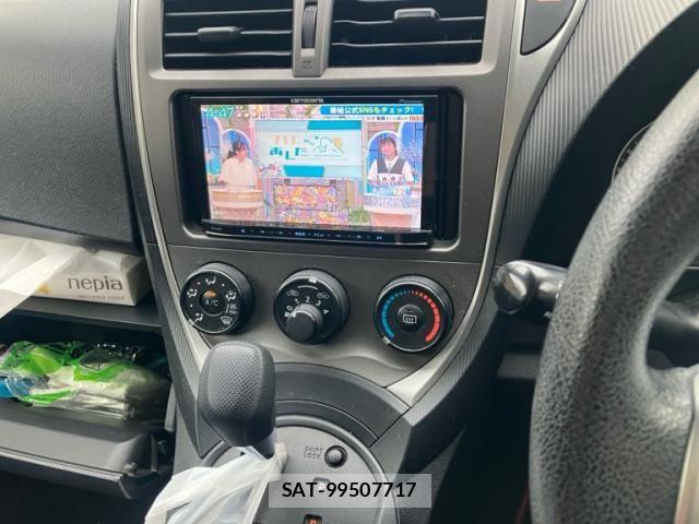 Toyota RACTIS 2011-08 8317725-14