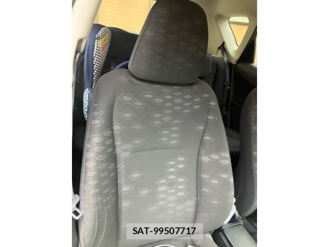 Toyota RACTIS 2011-08 8317725-16