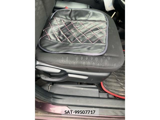 Toyota RACTIS 2011-08 8317725-17