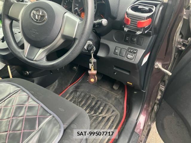 Toyota RACTIS 2011-08 8317725-18