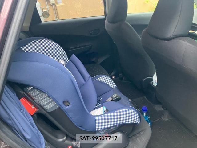 Toyota RACTIS 2011-08 8317725-19