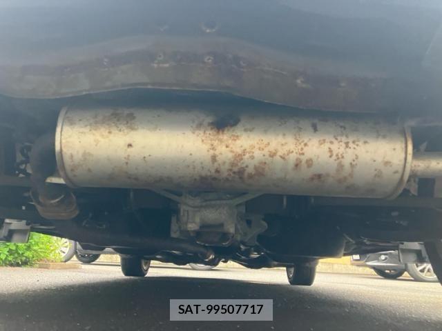 Toyota RACTIS 2011-08 8317725-5