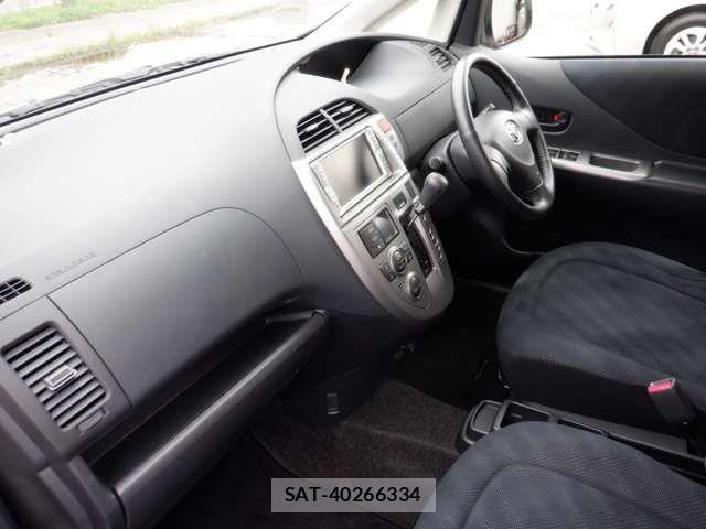 Toyota RACTIS 2007-05 8317724-16