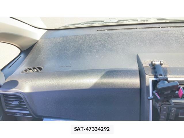 Toyota RACTIS 2015-09 8372303-13