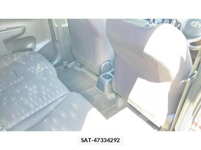 Toyota RACTIS 2015-09 8372303-20