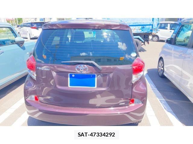 Toyota RACTIS 2015-09 8372303-3