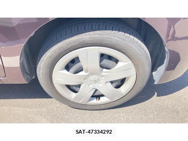 Toyota RACTIS 2015-09 8372303-5