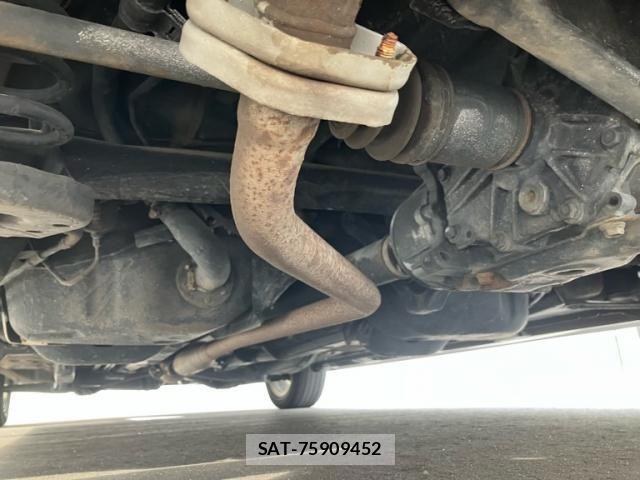 Toyota RACTIS 2014-01 8486197-10