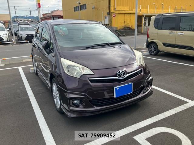 Toyota RACTIS 2014-01 8486197-1