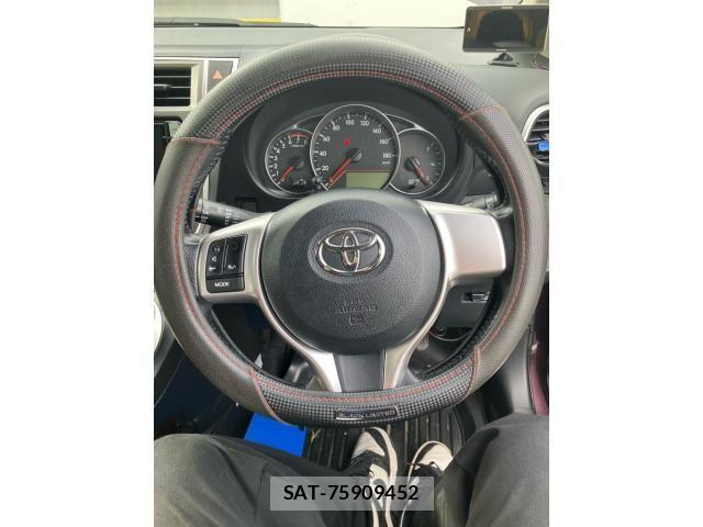 Toyota RACTIS 2014-01 8486197-19