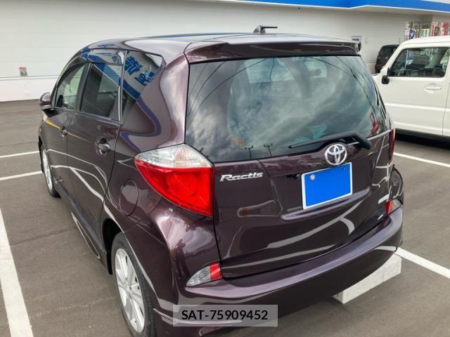 Toyota RACTIS 2014-01 8486197-4