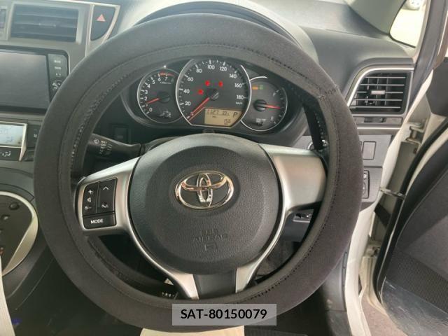 Toyota RACTIS 2011-11 8486199-13