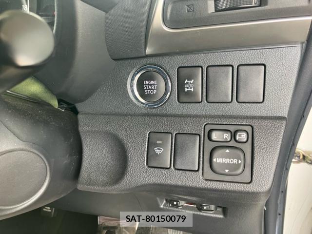 Toyota RACTIS 2011-11 8486199-15