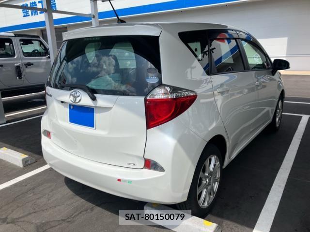 Toyota RACTIS 2011-11 8486199-3