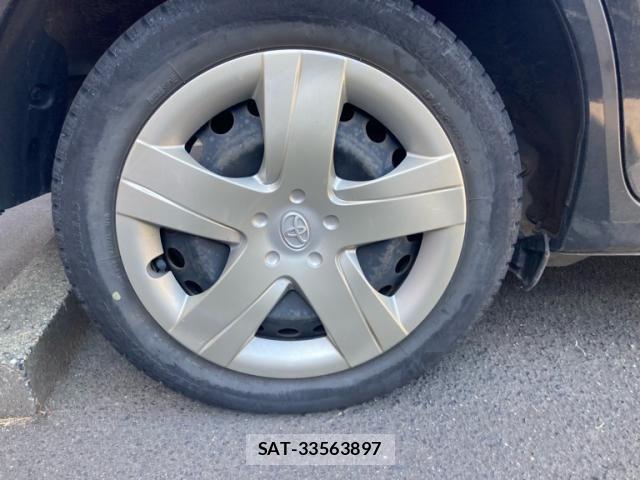Toyota RACTIS 2011-07 8563863-9