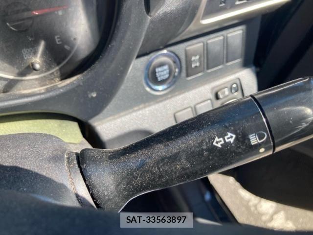 Toyota RACTIS 2011-07 8563863-20