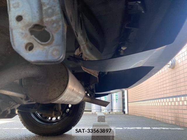 Toyota RACTIS 2011-07 8563863-7