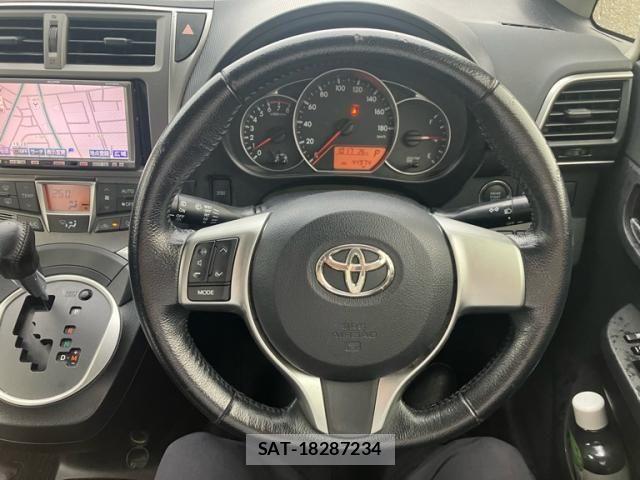 Toyota RACTIS 2012-03 8667059-10