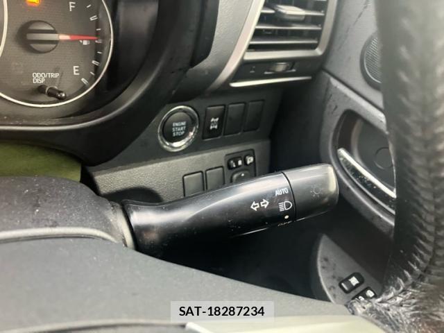 Toyota RACTIS 2012-03 8667059-12