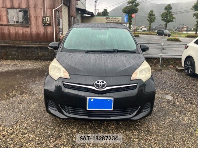 Toyota RACTIS 2012-03 8667059-1
