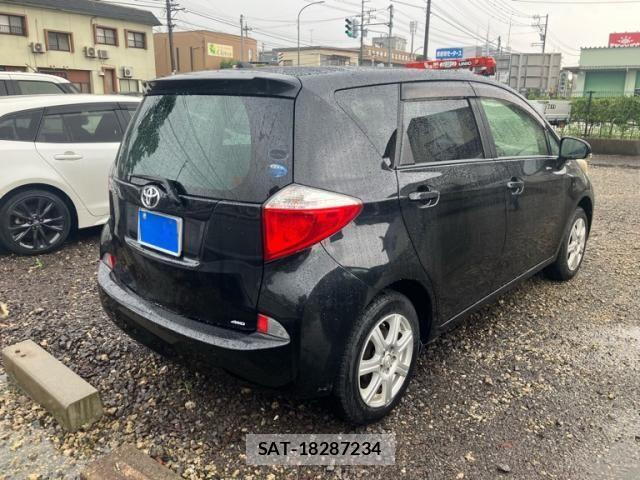 Toyota RACTIS 2012-03 8667059-2