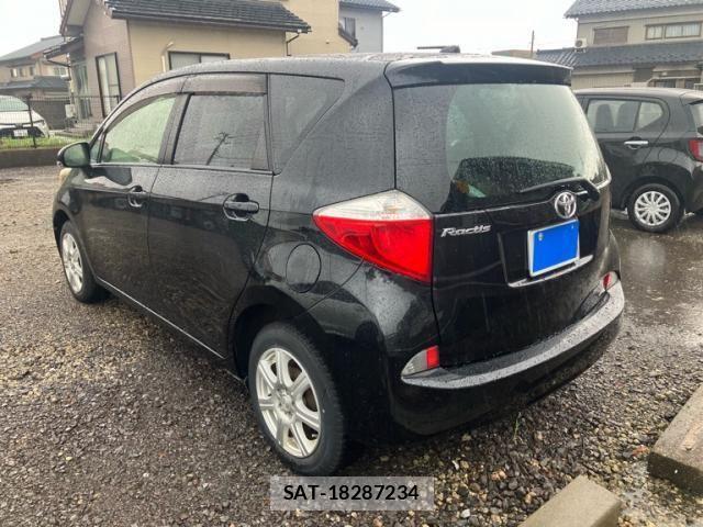 Toyota RACTIS 2012-03 8667059-3