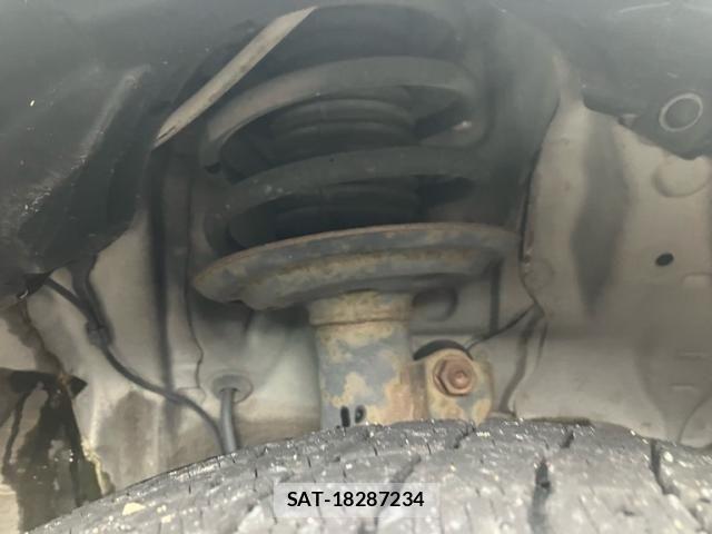 Toyota RACTIS 2012-03 8667059-6