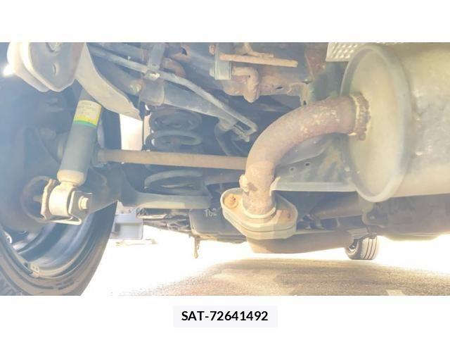 Toyota RACTIS 2011-10 8662069-6