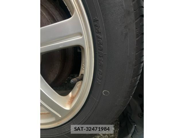 Toyota RACTIS 2012-05 8797770-9