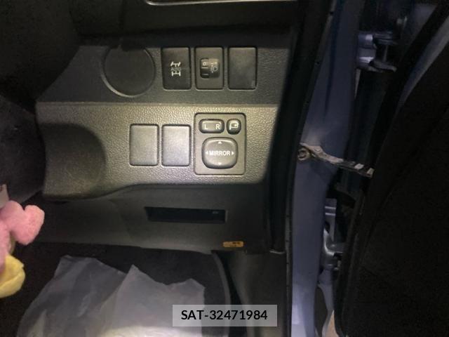 Toyota RACTIS 2012-05 8797770-18