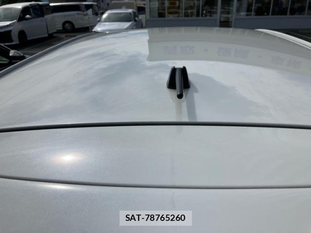 Toyota RACTIS 2015-11 8882673-9