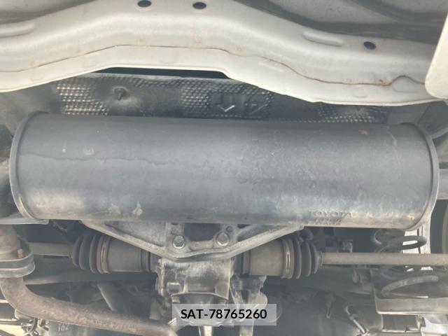 Toyota RACTIS 2015-11 8882673-10