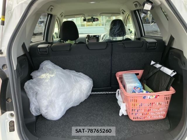 Toyota RACTIS 2015-11 8882673-11